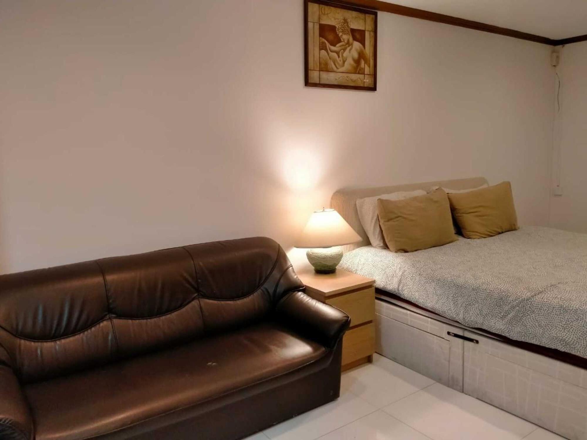 Omni Tower Sukhumvit Soi 4 Direct Apartment Bangkok Exterior photo