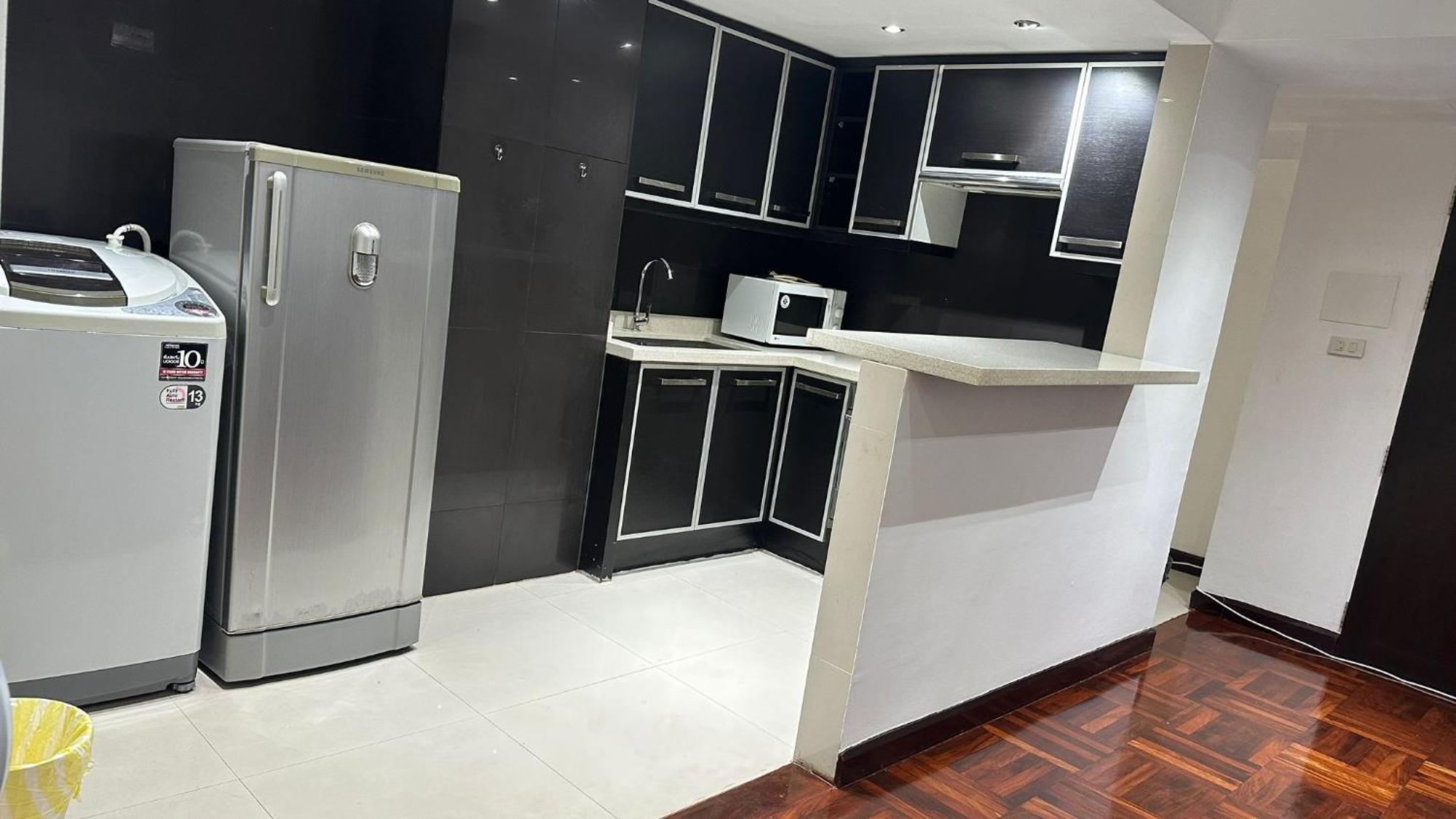Omni Tower Sukhumvit Soi 4 Direct Apartment Bangkok Exterior photo
