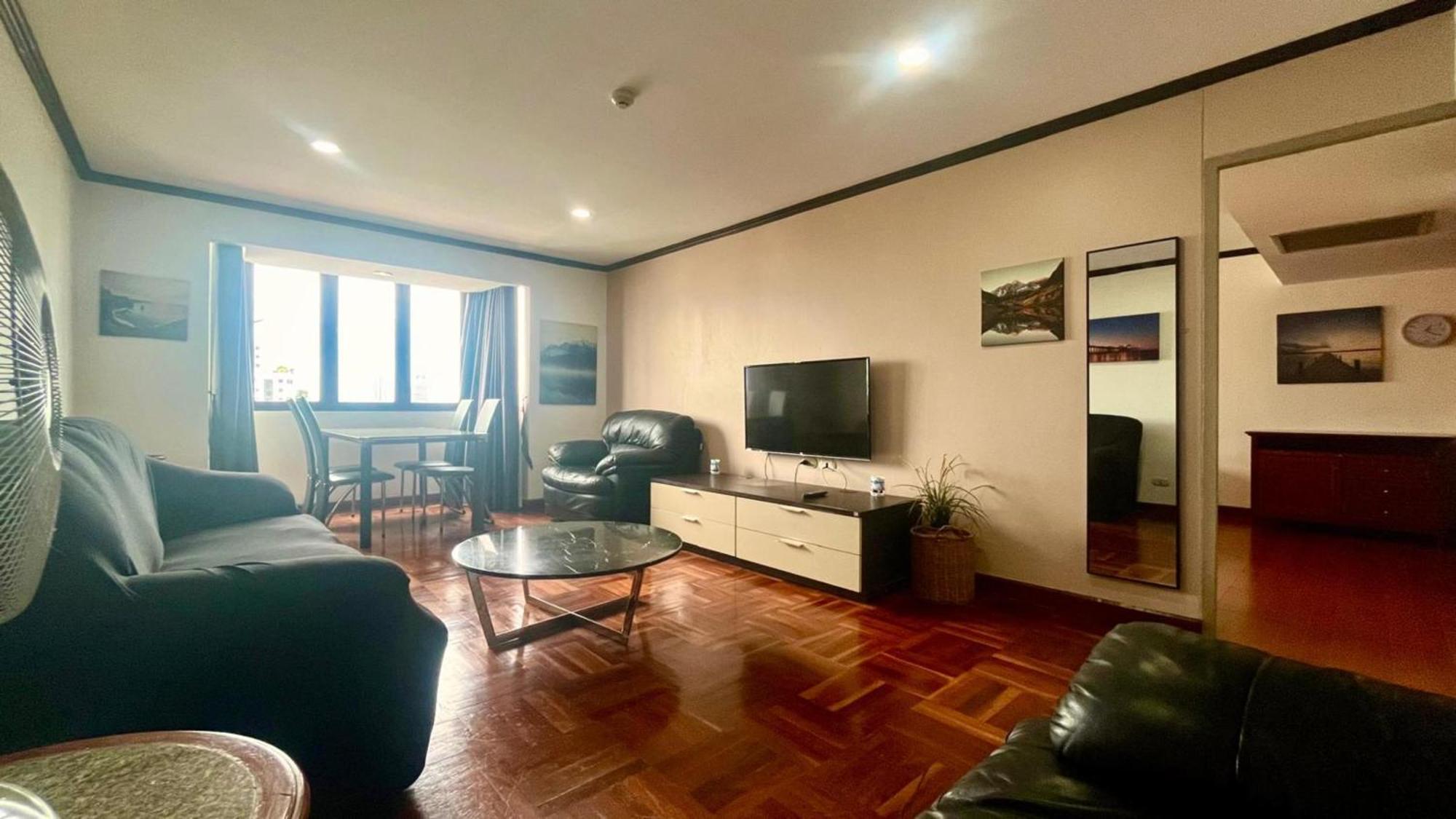 Omni Tower Sukhumvit Soi 4 Direct Apartment Bangkok Exterior photo